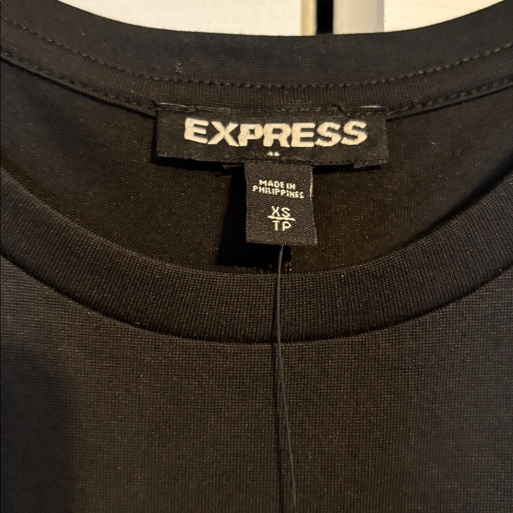 NWT Express black short sleeve cold shoulder shirt size XS - Picture 2 of 9